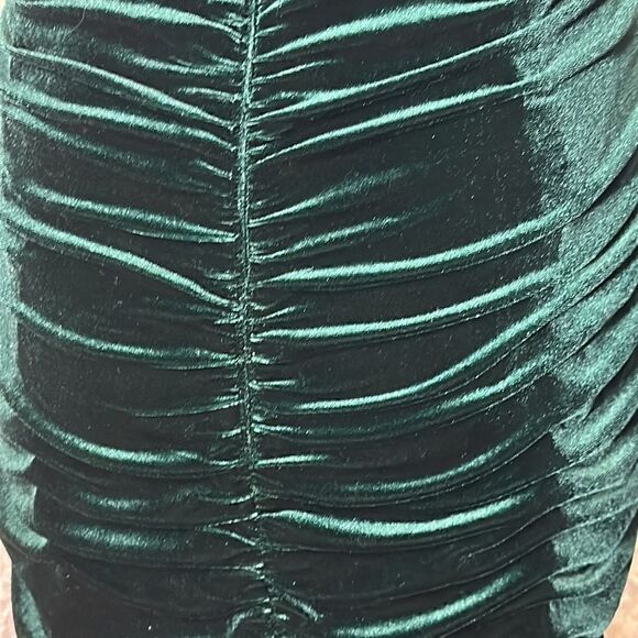 Aidan Mattox Green Velvet Halter Neck Short Plunging Neck Dress - Picture 8 of 11